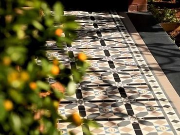 Tessellated tiles in a striking Fitzroy pattern