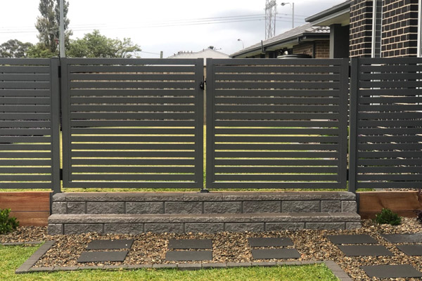 PVC Cover For Garden Balcony Privacy Screening Fence Slat Screen Panel Border 