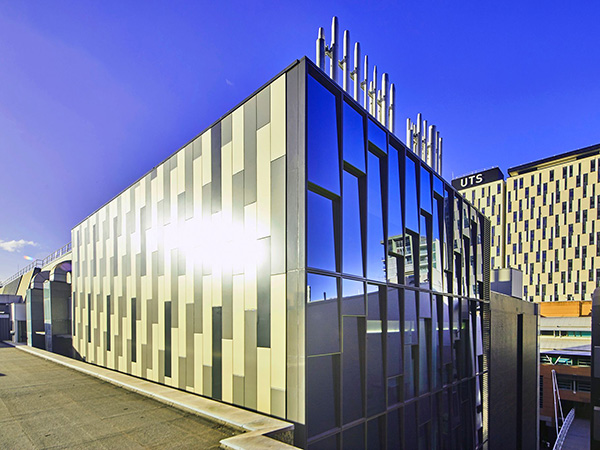 UTS NEW SCIENCE RESEARCH FACILITY EXTERIOR