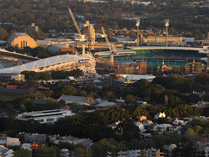 Aerial view of the Sydney Football Stadium, which is to be rebuilt, and Sydney Cricket Ground. Questions of stadium design to deal with extreme heat are becoming more urgent.&nbsp;Image: AAP&nbsp;
