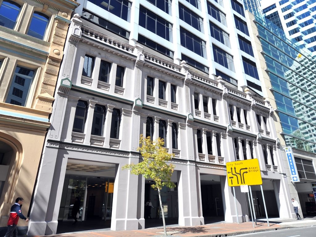 The sale of the 15-storey office building at 160 Sussex Street will be handled by global real-estate company, Savills. Image: JLL
