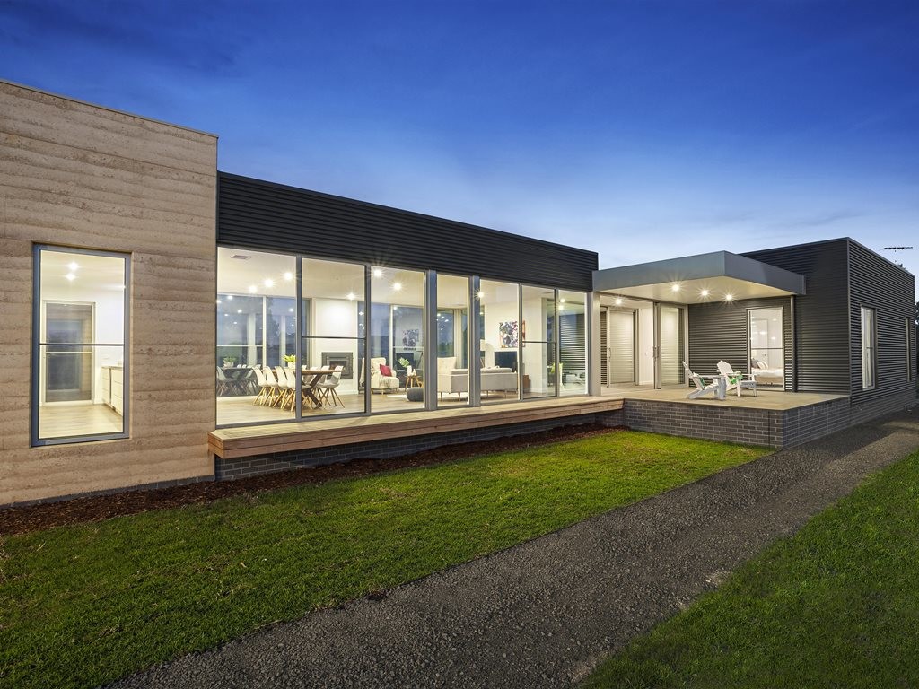 Last year&rsquo;s winner of the BDAV People&rsquo;s Choice Award was luxury home &lsquo;The Kangaroo Ground Pavilion&rsquo;, a single-storey dwelling designed by S L Building Designs. Image: www.bdav.com.au&nbsp;
