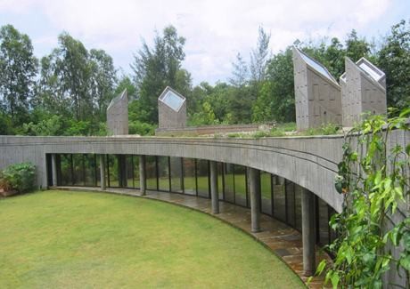 YMCA International Camp Site, Nilshi village, Western India (Christopher Charles Benninger Architects).