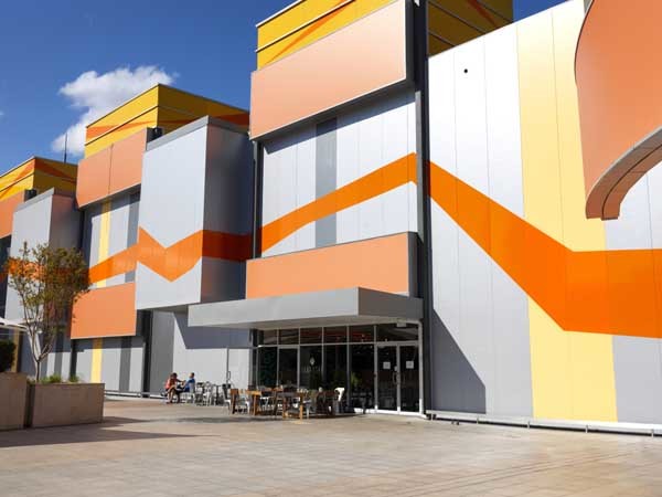 MetecnoInspire provides a bold and colourful external appearance