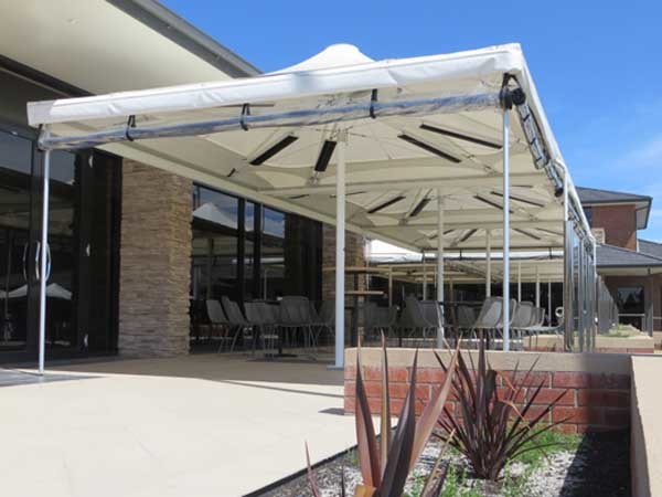 Celmec’s foldable Heatray heated shade umbrellas (CTS 43) were installed in the lounge terrace and breakfast area