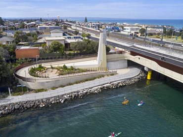 Carrum Station and Foreshore by COX Architecture (Photo credit: Peter Clarke)