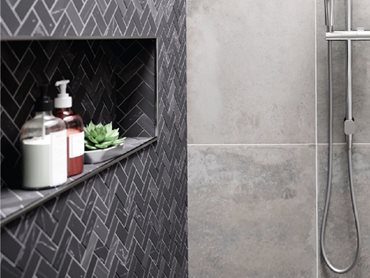 A niche can maximise the use of otherwise dead wall space in the shower 
