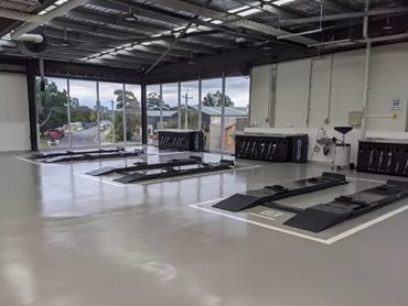 Sikafloor MultiDur ET-24 solvent free epoxy system with Sikafloor 264T topcoat provided a durable, resilient yet aesthetically pleasing flooring solution 