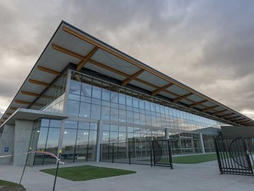 The entire roofing structure for the 5,400m² main building was supplied by Rubner Holzbau and Theca Australia