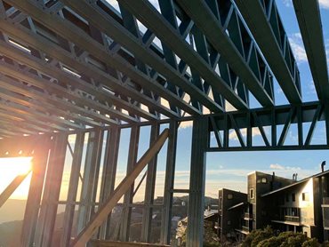 The prefabrication of the steel framing system reduced the erection process by four to six weeks 