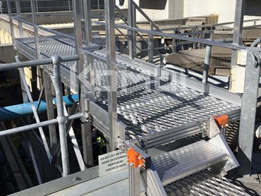 Mirvac sought a two-level platform system that would provide workers access to the building's cooling towers 