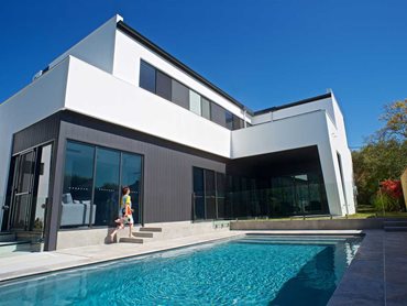 Hebel’s PowerPanel50 external wall system coated with a clean white render