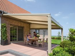 Renson Lapure & Lagune: minimalistic terrace covers with a water-resistand sunprotection roof screen
