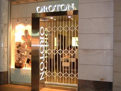 Australian Trellis Door Company S06 Pitt Street Mall Oroton