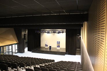 Select Concepts Wirreanda QUATTRO Stage Access Ramp Curtain System