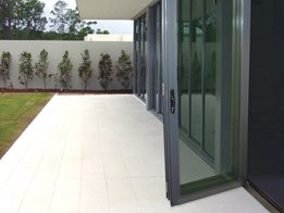 Bedarra Bi-Fold Door