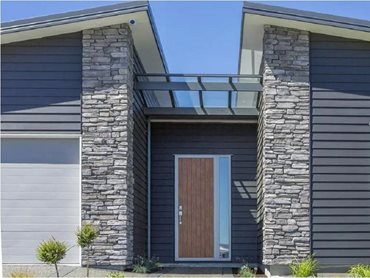 Stonesheet was used as a stone wall substrate to create a contemporary feature element on both sides of the front entrance 