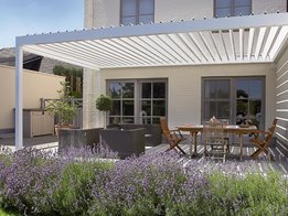  Renson Algarve: innovative terrace cover with a bladed roof system