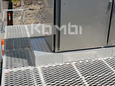 With its modular, no-weld and simple to install capabilities, the KOMBI platform was easily assembled and adjusted on site by John Holland personnel