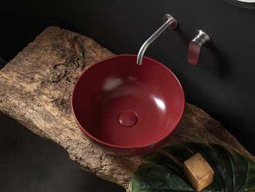 App round bench basin in colour Rosso Reubens red