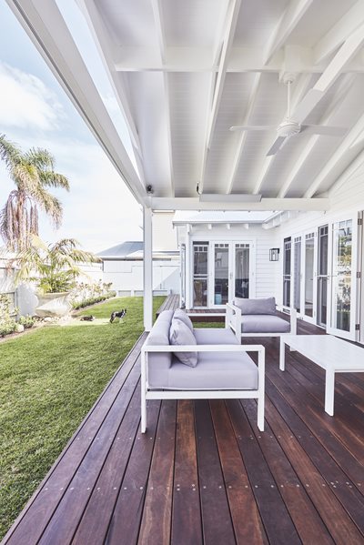 Contemporary beach house Queenslander