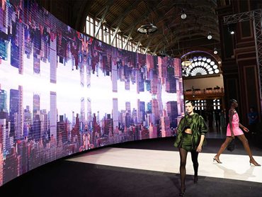 PayPal Melbourne Fashion Festival required a bespoke carpet runner to pair with their media wall 