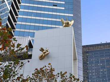 The iconic bee sculpture at Eureka Tower