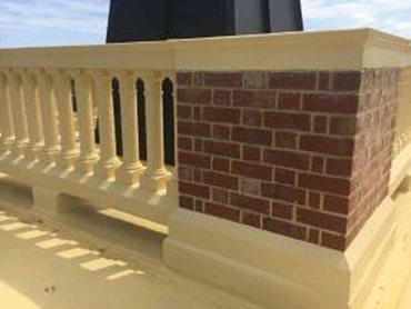 Membrane follows seamlessly up the balustrade and provides full protection against the elements