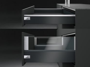 The designer profiles combine exceptionally well with various other components to create a look of distinction. Photo: Hettich
