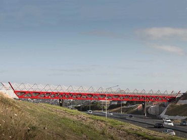 X-Tend mesh panels on the footbridge