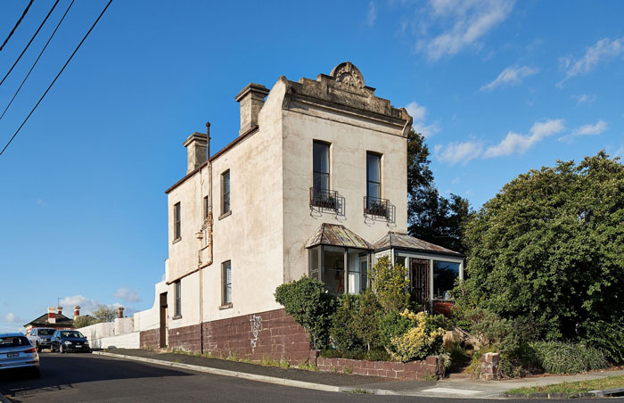 Victorian terrace house front