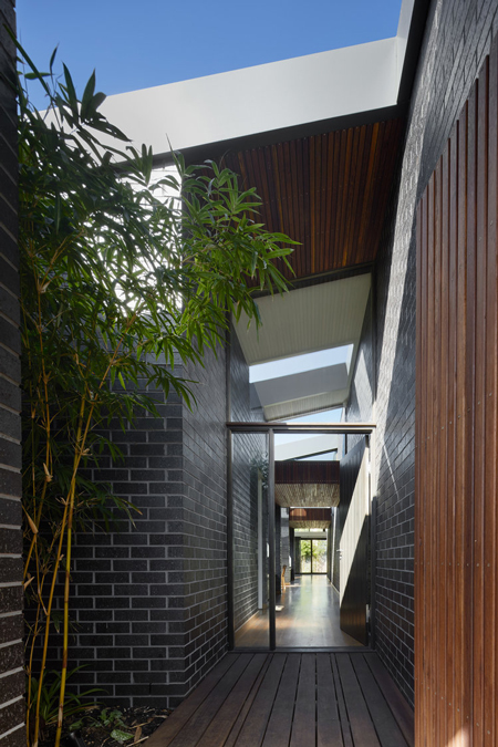Poco-Architecture_courtyard