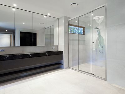 Capral Envy Sliding Shower White