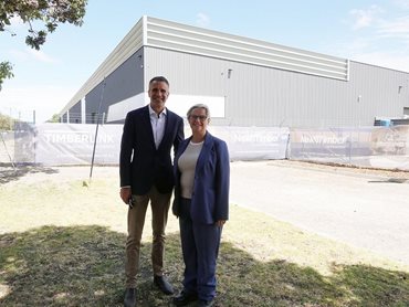 SA Premier Peter Malinauskas & Minister for Primary Industries, Regional Development and Forest Industries Clare Scriven stand in front of the NeXTimber building