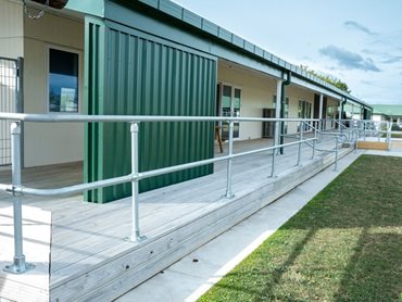 With offsite fabrication and easy onsite installation, the Ezibilt ramp minimised disruption to students and staff