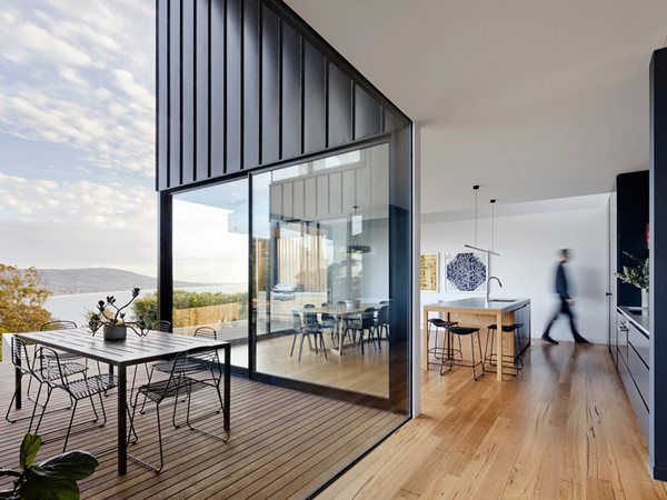 Mornington Peninsula house indoor outdoor views