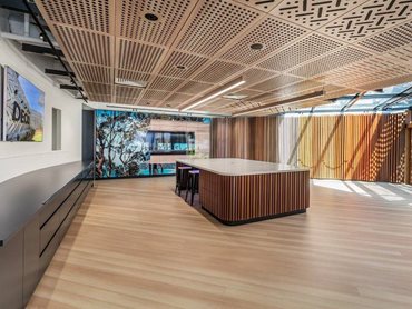 DecoBatten profiles in a wave effect and the award-winning modular ceiling panel system DecoCeiling