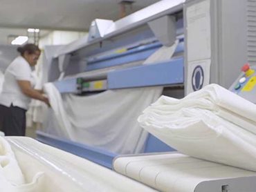 The laundry staff at Hilton Cairns processes an incredible 3,000kg of laundry per day with Electrolux Professional's commercial laundry equipment 