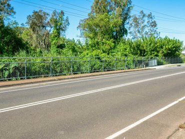 Moddex installed 191 lineal metres of Bikesafe bikeway barriers along the Redland Bay shared bicycle and walking path