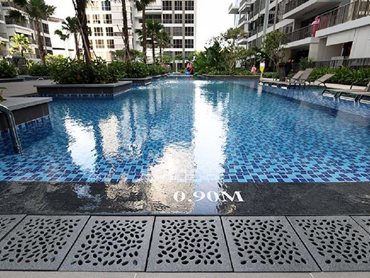 Jonite pool grates have excellent natural slip resistance, making it comfortable and safe for both children and adults