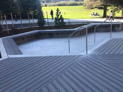 TRAXION Mineral Fibre Commercial Decking Public Landscape