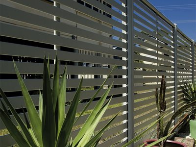 Lysaght Steel Fencing SLATSCREEN