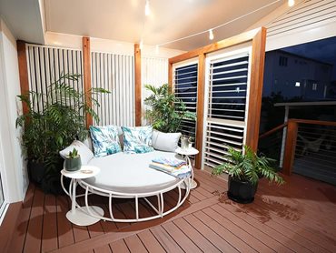 Ausdeck’s dependable insulated patio system in a marine-grade finish