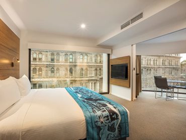 GH Commercial’s York Street 100% wool broadloom carpet was installed in all the guest bedrooms, bathrooms and suites 