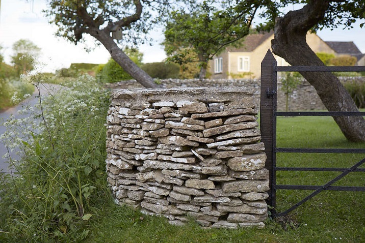 Dry Stone Walling How To Build A Wall Architecture Design - Average Cost To Install Dry Stack Stone Wall
