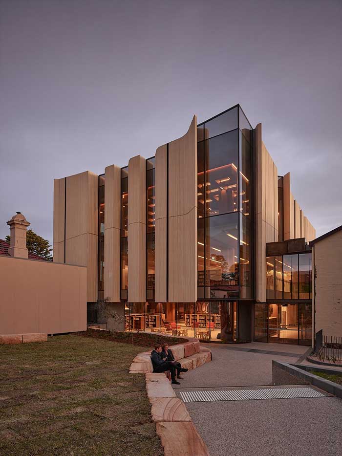 Warrnambool Library and Learning Centre