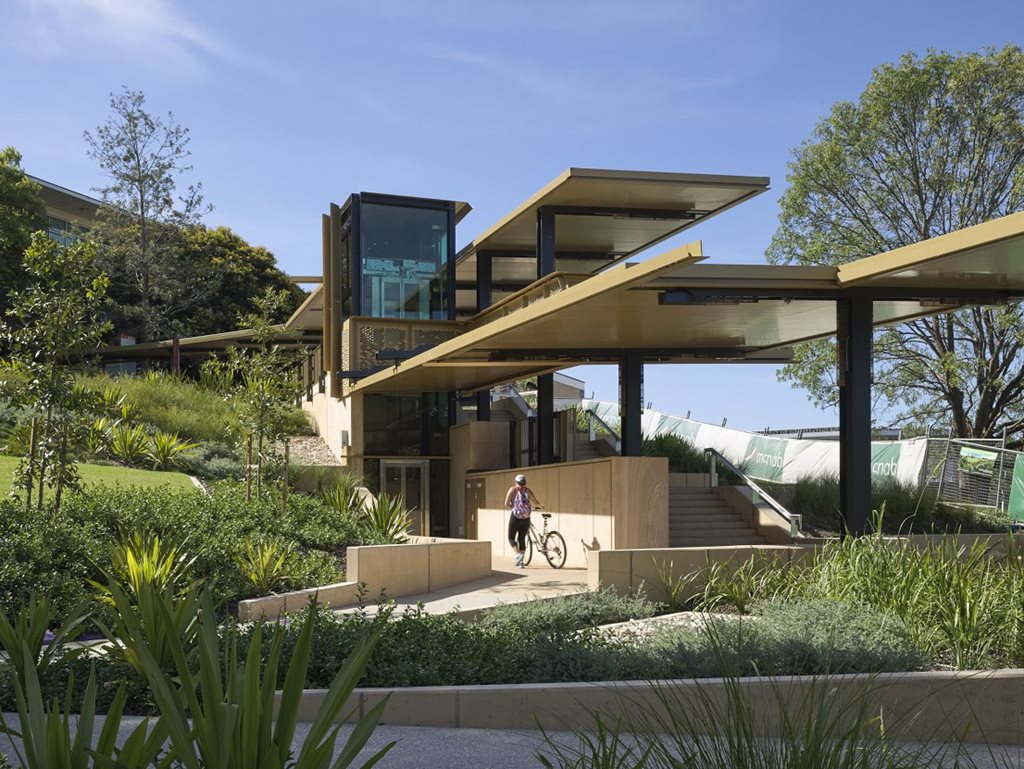 Copy-of-Urban-Design-Commendation_The-St-Lucia-Lakes-Link-University-of-Queensland_Cox-Rayner-Architects_Photo-Christopher-Frederick-Jones.jpg
