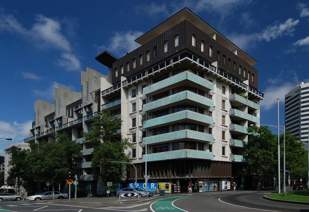 Melbourne Terrace Apartments by architect Nonda Katsalidis is considered a yardstick for multi-residential design in Victoria. Image: Wikipedia