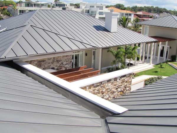 Paradise Waters Residence featuring ZC Technical&rsquo;s snap lock roofing panels
