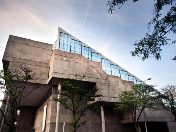 Gund Hall at Harvard University&rsquo;s Graduate School of Design, designed by Australian architect and GSD graduate John Andrews, opened in 1972. Image: Peter Alfred Hess
